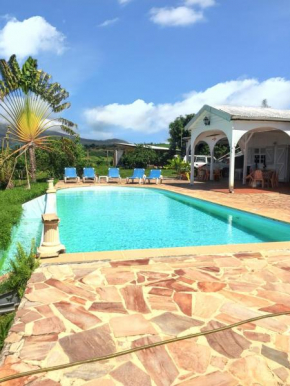 Villa Enchantée avec Vue sur mer et Piscine au Carbet